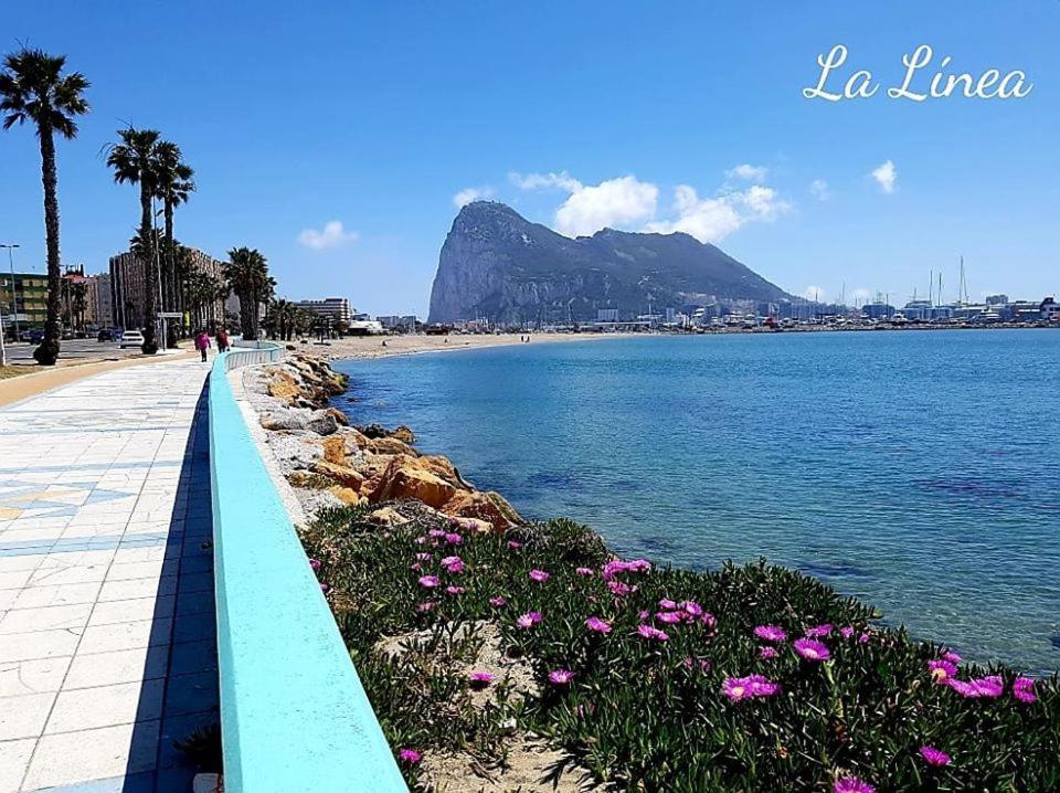 Practico Apartamento A 5 Min Andando De Gibraltar Y El Centro, Frente Al Mar La Linea de la Concepcion Exterior photo